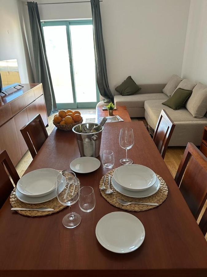 Marina De Albufeira T1 Ate 2 Pax Ou T2 Ate 6 Pax Com Piscina E Vista Marina Apartment Exterior foto