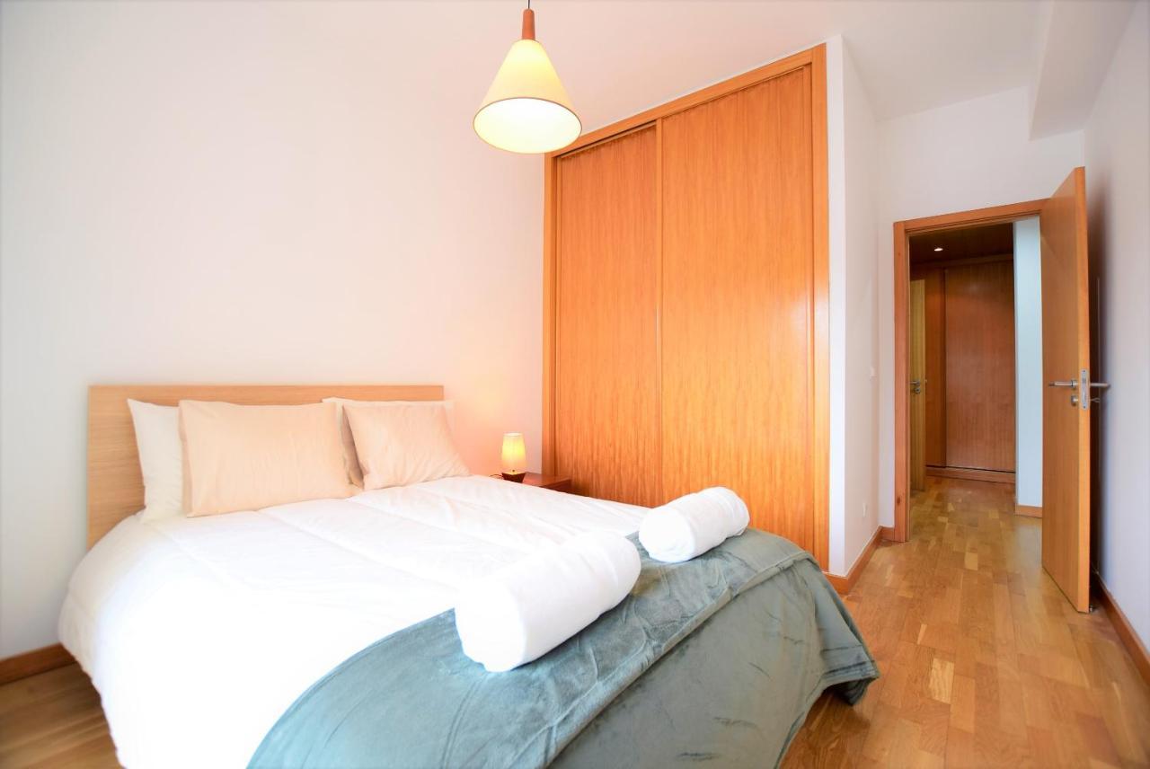 Marina De Albufeira T1 Ate 2 Pax Ou T2 Ate 6 Pax Com Piscina E Vista Marina Apartment Exterior foto